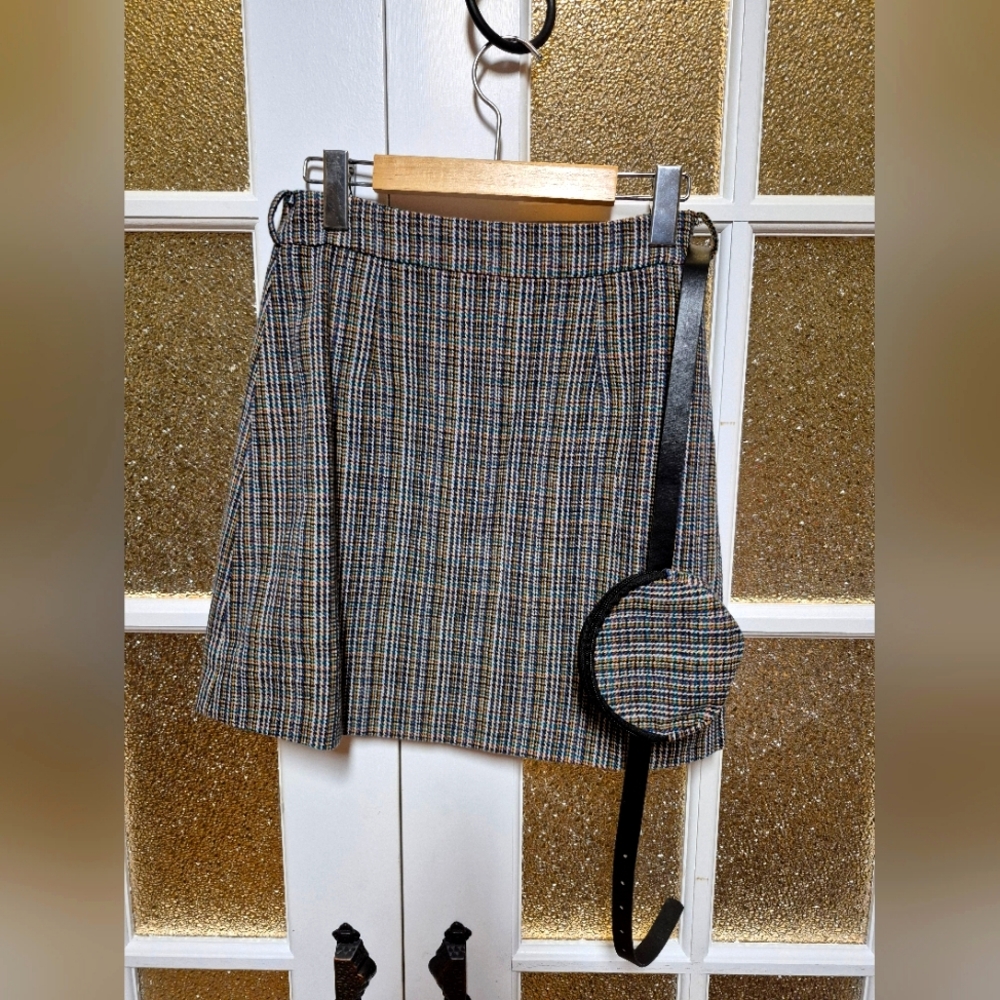 Molly Bracken Tweed mini Skirt winter knit with belt and coin purse Lili Sidonio